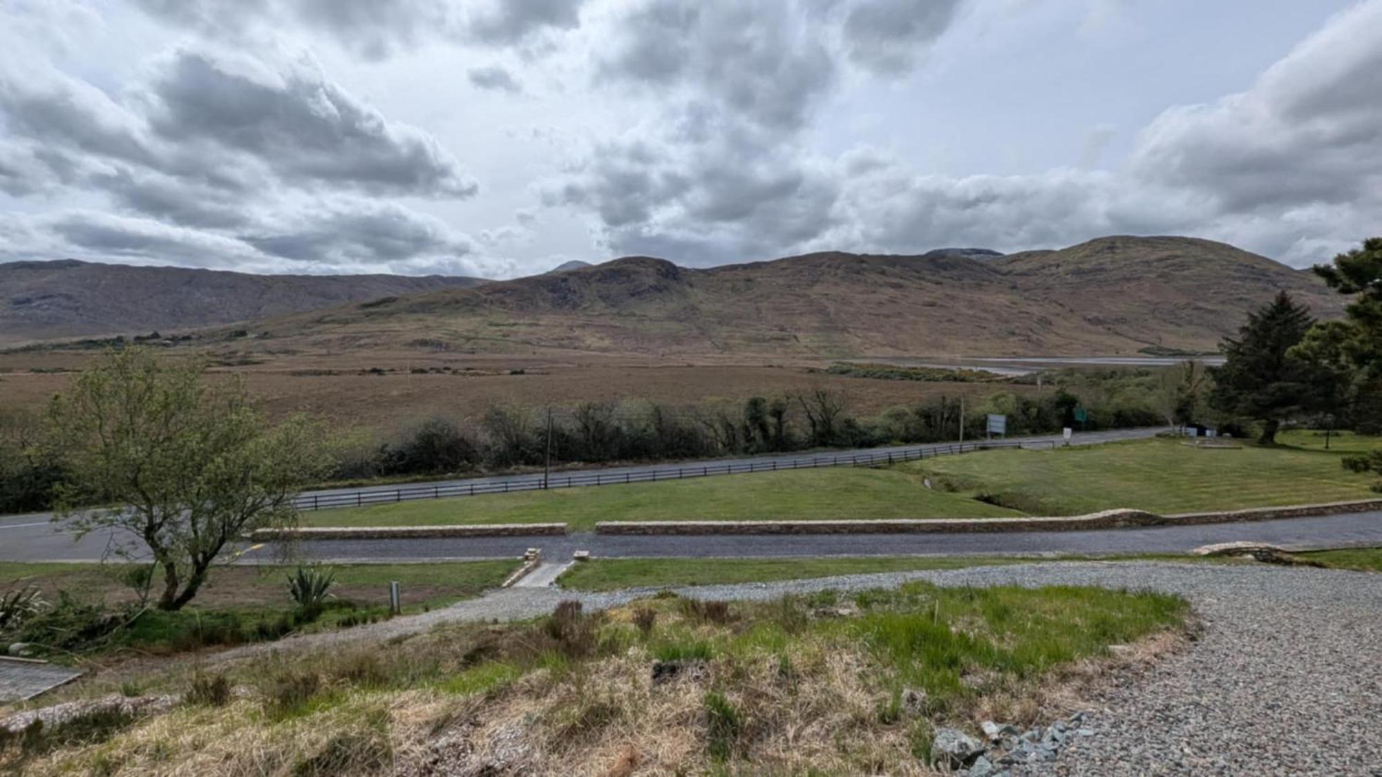 Kylemore Pass Hotel Летърфрак Екстериор снимка